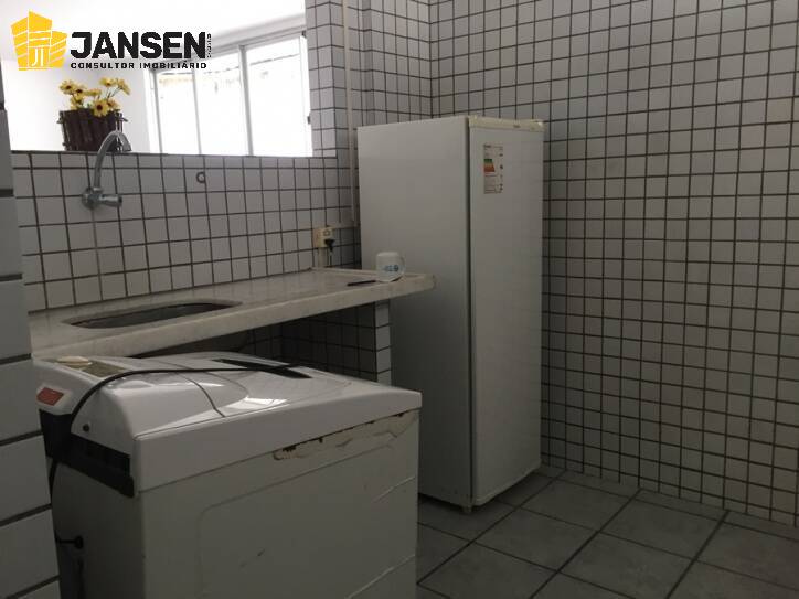 Apartamento à venda com 2 quartos, 67m² - Foto 25