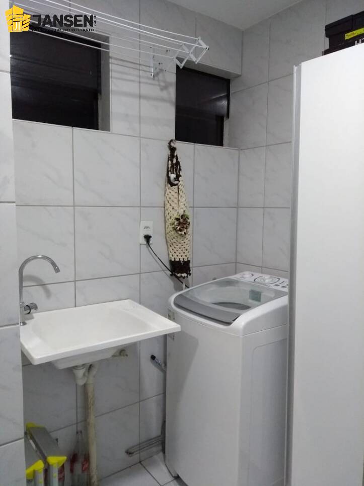 Apartamento à venda com 3 quartos, 76m² - Foto 8