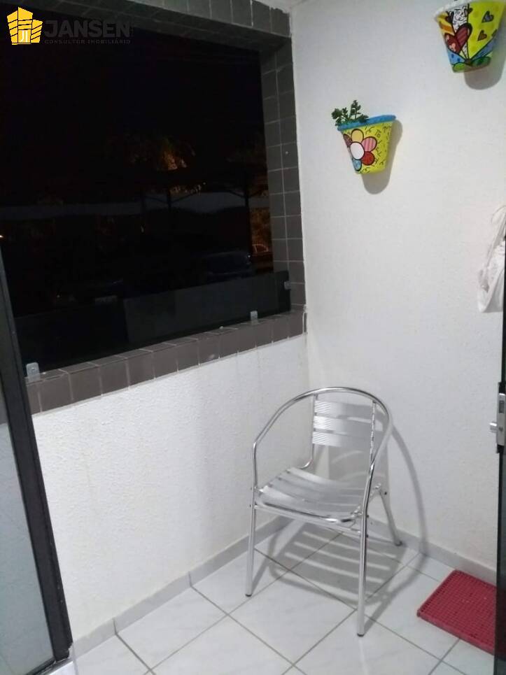 Apartamento à venda com 3 quartos, 76m² - Foto 17