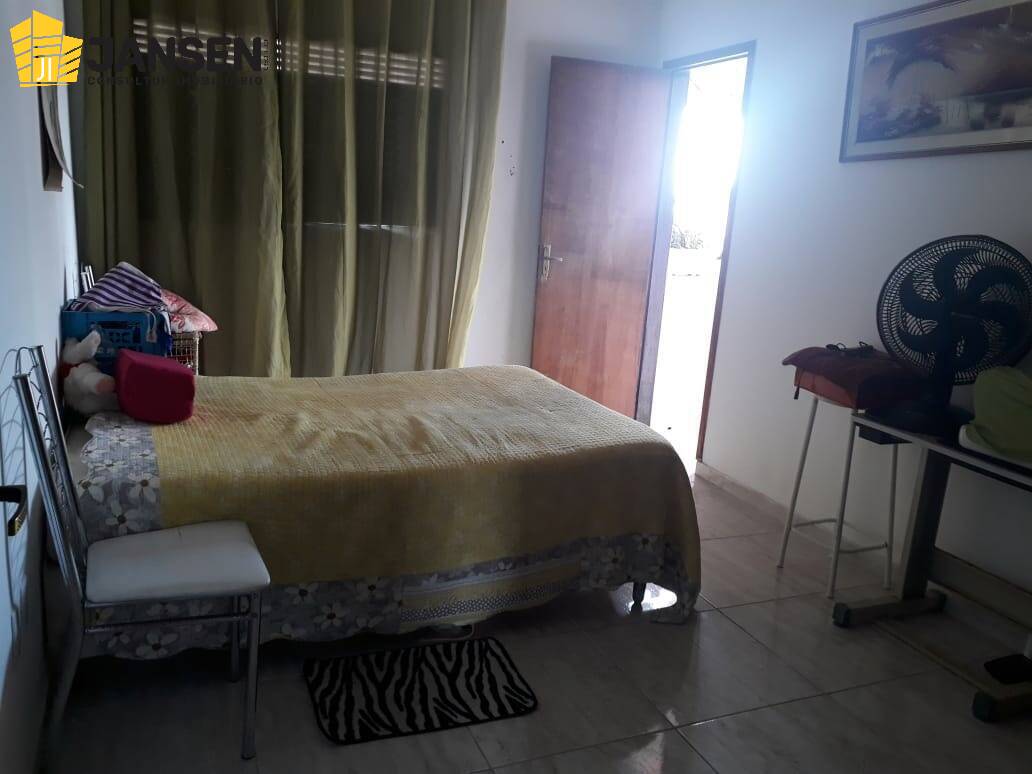 Apartamento à venda com 4 quartos, 180m² - Foto 16