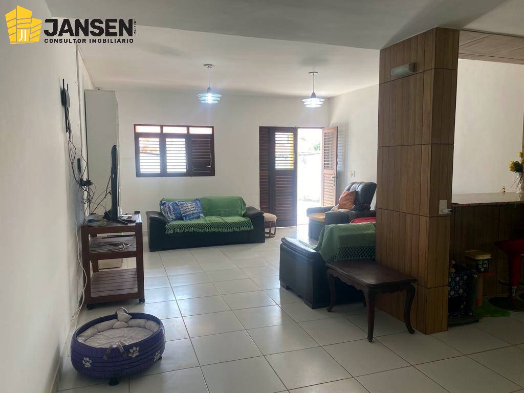 Casa para alugar com 5 quartos, 360m² - Foto 4