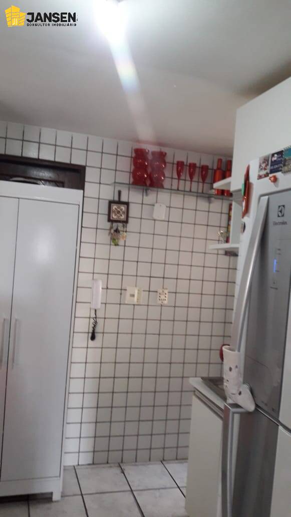 Apartamento à venda com 2 quartos, 65m² - Foto 35